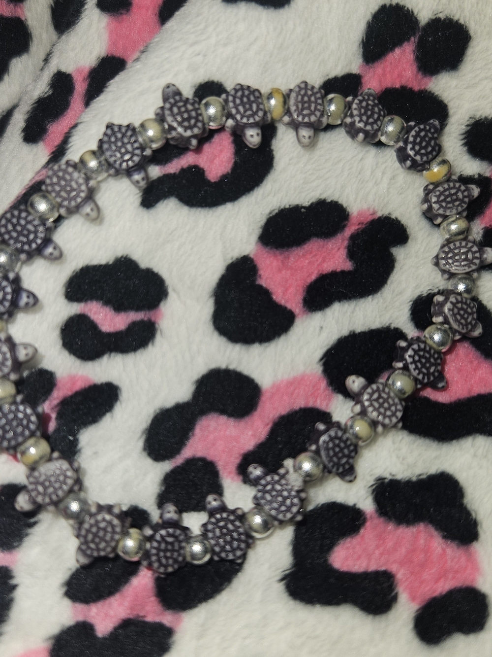 Turtle Bead Stretch Bracelet in Gray and Silver